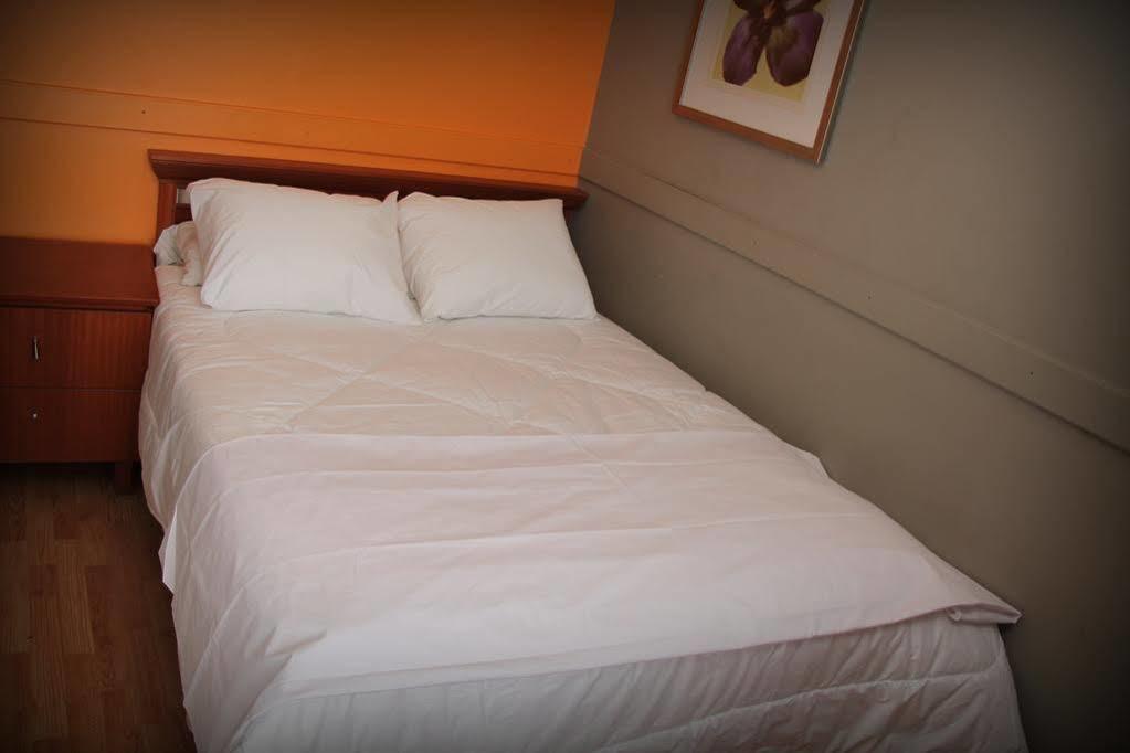Toronto Central Hotel Kültér fotó